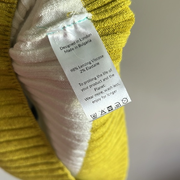 Saint + Sofia || Maar Knit Vest Ribbed Top || Multicolor - Picture 8 of 8